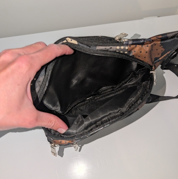 SET OF 2 Waist Packs - NWOT - Picture 7 of 9